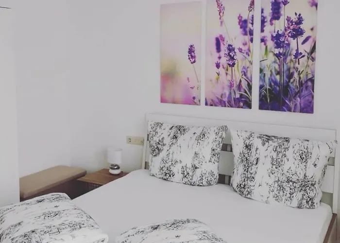 Lavanda Apartment Rust